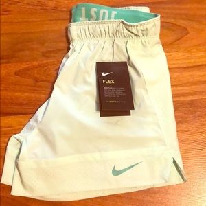 NWT Nike women’s training shorts XS 2-in-1 Aqua